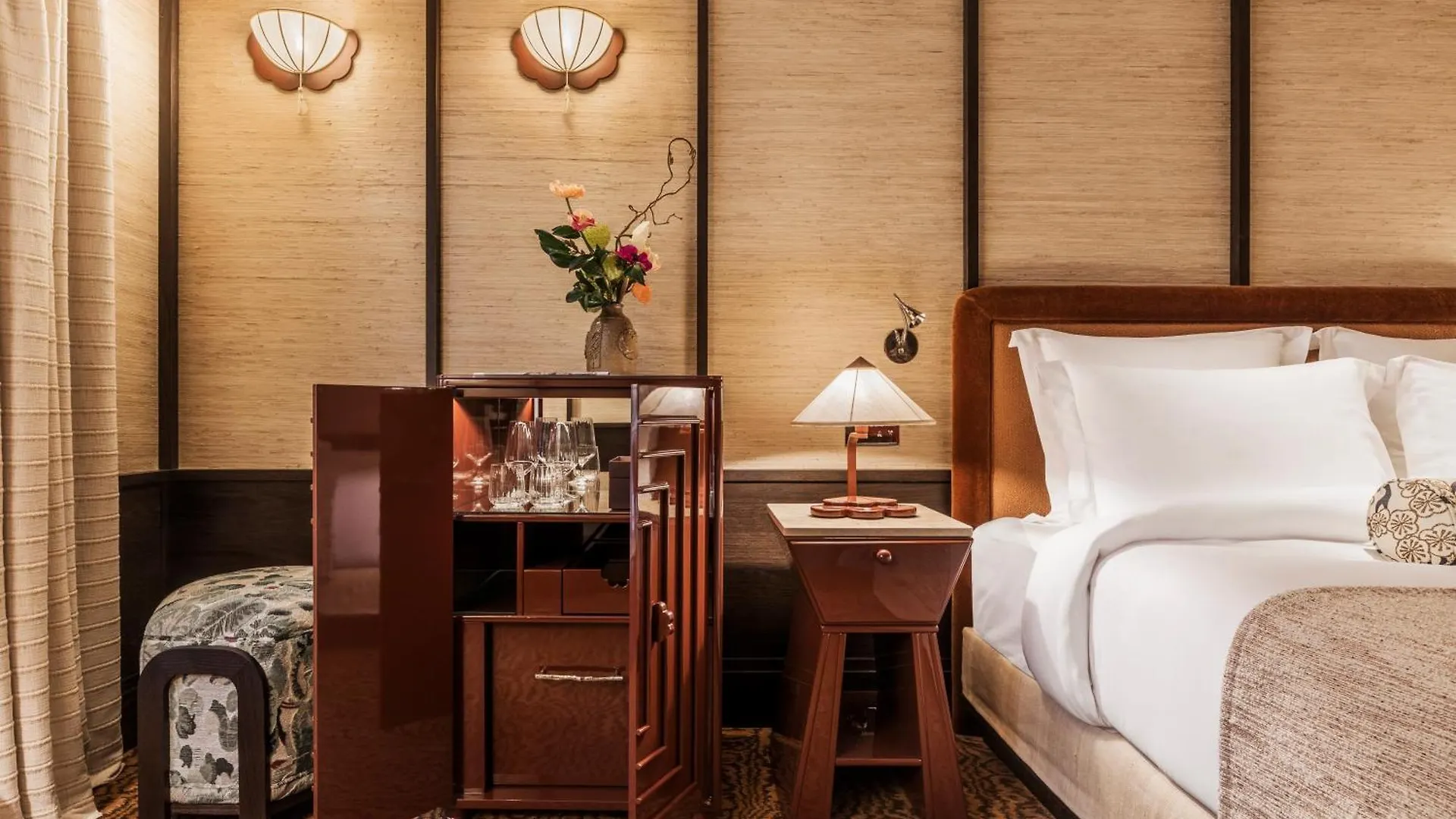 *****  Hotel Hana Paris France